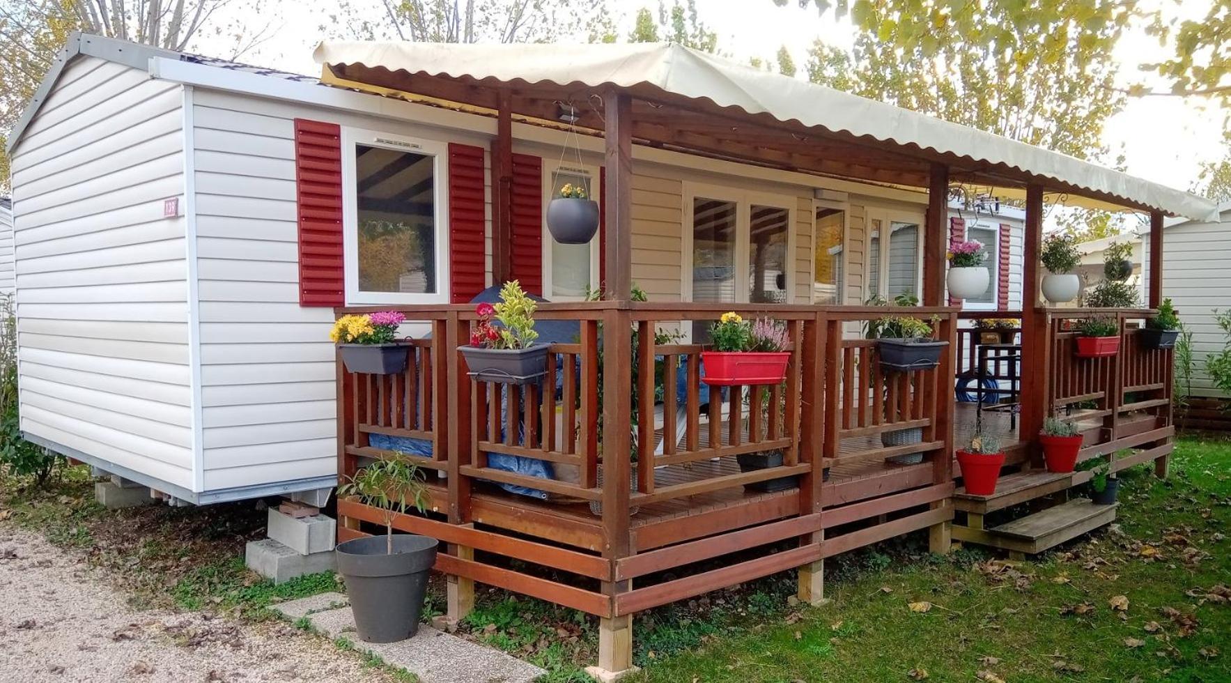 Mobile Home For You Les Rives De Condrieu Eksteriør billede