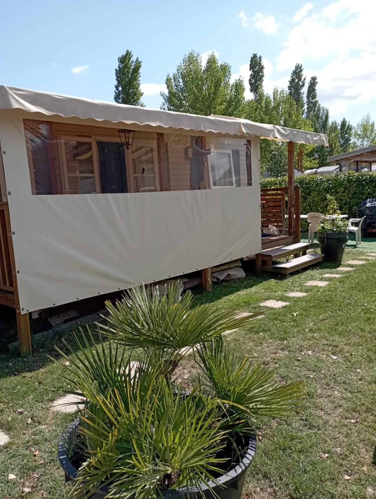 Mobile Home For You Les Rives De Condrieu Eksteriør billede